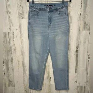 Hollister Ultra‎ High Rise Mon Jean Size 9